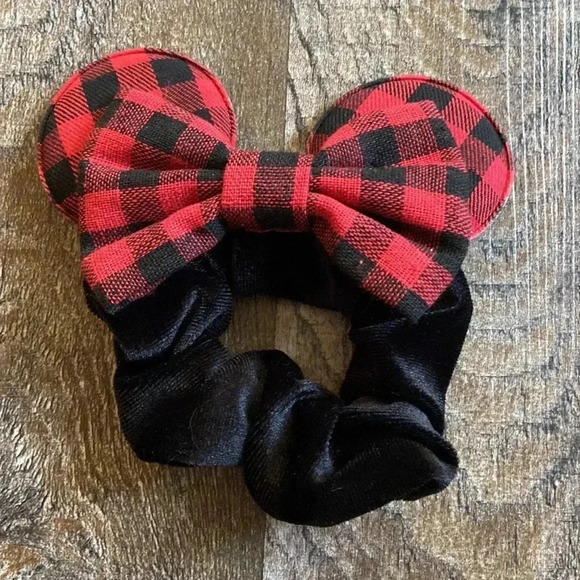 Disney Theme  | Christmas Scrunchies - Picture 4 of 5